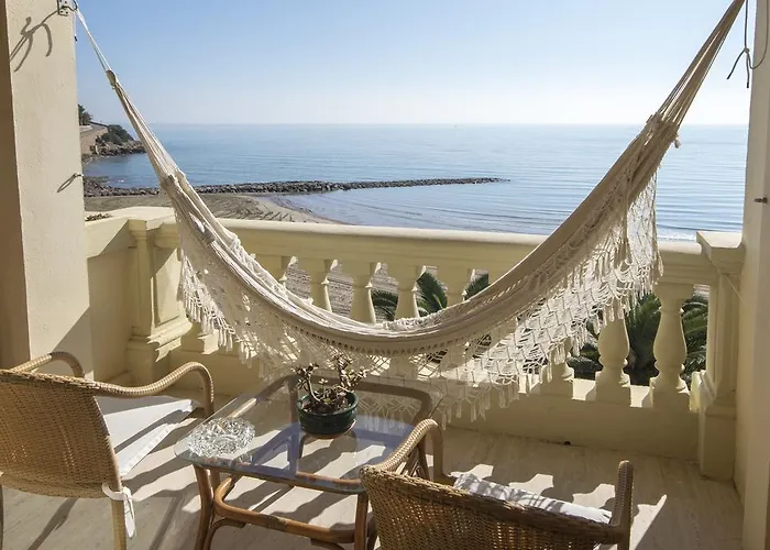 فندق Voramar 4*