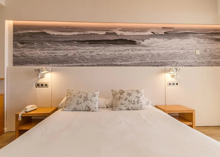 Отель Voramar